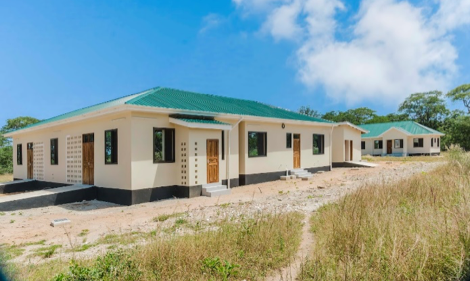 The dispensary buildings in Gengesita Village, Uyui DC